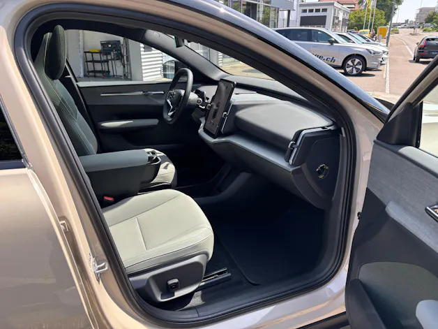 Volvo EX30 CC E60 Twin Performance AWD