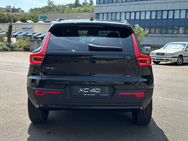Volvo XC40 2.0 B4 MH Black Edition