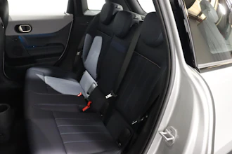 https://vehicle.imgix.net/4397757/b1382e06-5400-4020-875d-49d9d0b02313.JPG