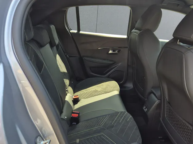 PEUGEOT 208 1.2 Hybrid 145 GT Exclusive
