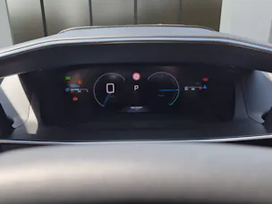 PEUGEOT 208 1.2 Hybrid 145 GT Exclusive