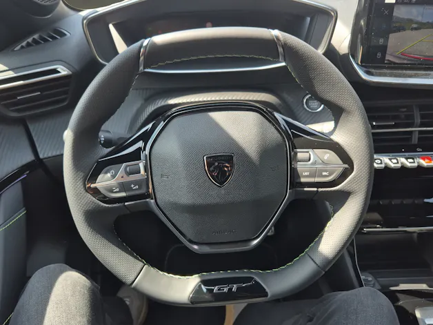 PEUGEOT 208 1.2 Hybrid 145 GT Exclusive