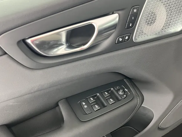 Volvo XC60 2.0 T8 TE Ultra Dark eAWD