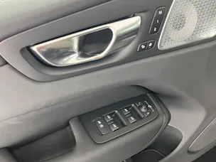 Volvo XC60 2.0 T8 TE Ultra Dark eAWD