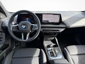 https://vehicle.imgix.net/4397836/156b354e-e79a-4fc4-8355-dc24c26c0e52.jpg