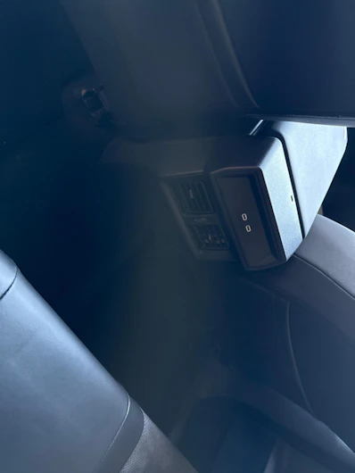 Fahrzeugbild SUZUKI ACROSS