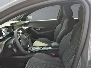 PEUGEOT 208 1.2 Hybrid 145 GT Exclusive