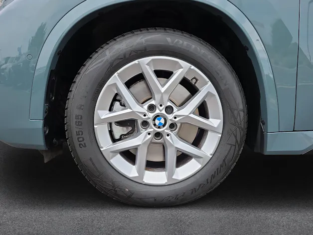 BMW X1 23i M Sport xDrive U11 (CH) AHK