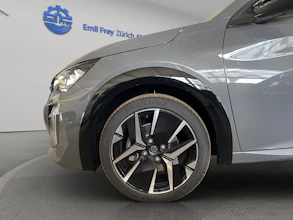 https://vehicle.imgix.net/4398073/57a9b53f-74e8-4656-8e16-ab760c796d4f.jpg
