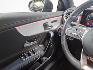 Mercedes-Benz A 250 e AMG Line
