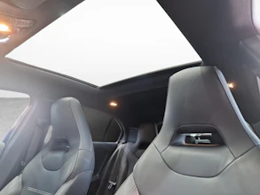 https://vehicle.imgix.net/4398190/cbc9e069-9db2-4c11-ae8e-4b16a1a7c8f4.jpg