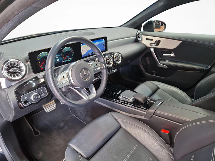 image du véhicule MERCEDES-BENZ A 250