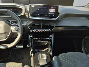 PEUGEOT 208 1.2 Hybrid 145 GT Exclusive
