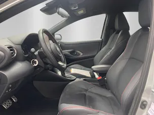 Toyota Yaris 1.5 VVT-i HSD GR Sport