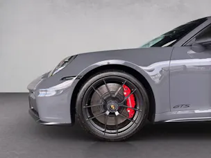 Porsche 911 Carrera 4 GTS