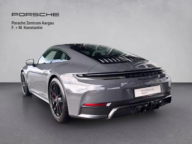 Porsche 911 Carrera 4 GTS