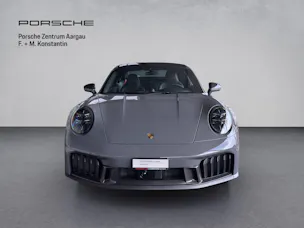Porsche 911 Carrera 4 GTS