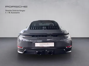 Porsche 911 Carrera 4 GTS