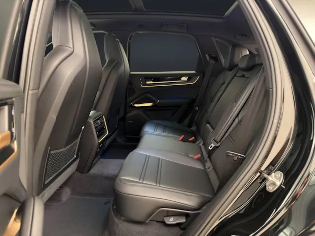 Porsche Cayenne E-Hybrid Black Edition