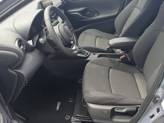 Toyota Yaris 1.5 VVT-i HSD Trend