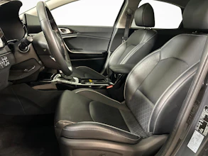 https://vehicle.imgix.net/4398222/9d3beb01-f11f-49b0-9391-79394bc1c735.jpg