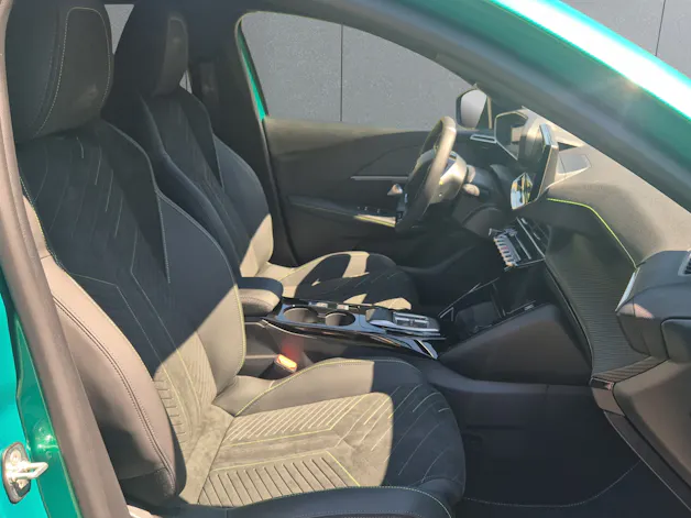 Peugeot 208 1.2 Hybrid 145 GT Exclusive