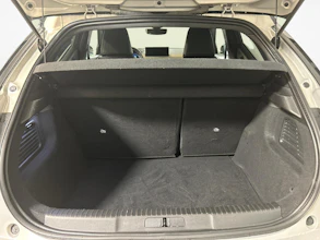 https://vehicle.imgix.net/4398244/8122dfcf-25b9-4ef2-9c53-52662881a1da.jpg