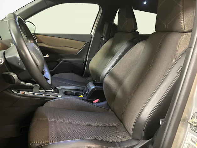 DS Automobiles 3 Crossback E-Tense So Chic