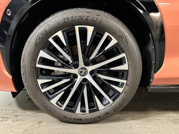 Lexus RZ 450e Excellence
