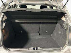 https://vehicle.imgix.net/4398252/57b7b663-19ac-4cc5-9ee9-65e278ce7b9f.jpg
