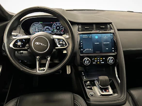 https://vehicle.imgix.net/4398253/7a2f877f-8730-4e4d-8296-c3d57f85b603.jpg