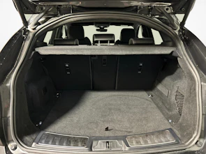 Fahrzeugbild JAGUAR E-Pace 1.5 T 300e R-Dynamic SE AWD
