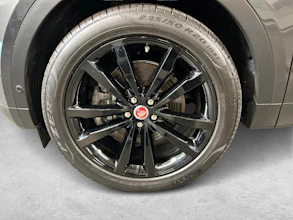 https://vehicle.imgix.net/4398253/89748707-eeb9-4137-99bd-37057505d2b1.jpg