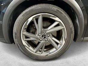 https://vehicle.imgix.net/4398260/08f27f02-456f-4b9a-a095-0f264491430d.jpg