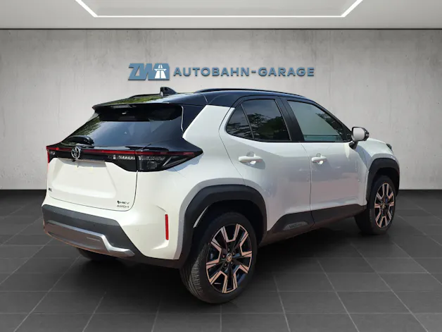 Toyota Yaris Cross 1.5 VVT-i HSD Premium AWD-i