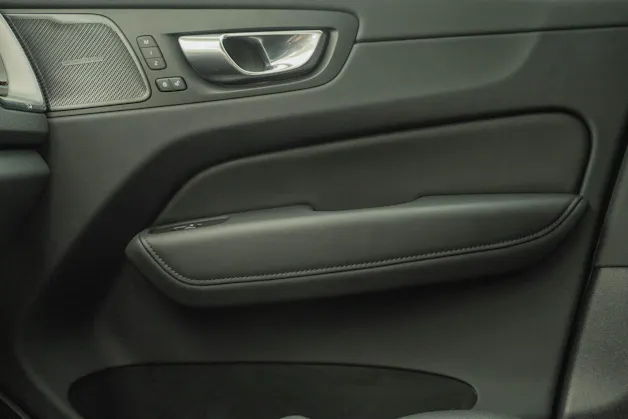 Volvo XC60 2.0 T8 TE Ultimate Dark eAWD