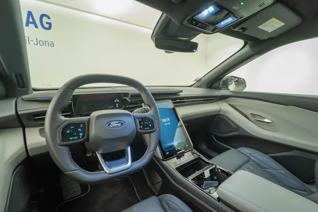 Ford Explorer Extended Range Premium AWD