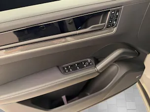 Porsche Cayenne S E-Hybrid Black Edition