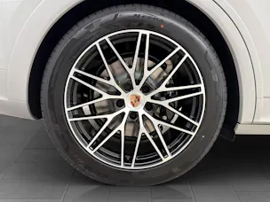 Porsche Cayenne S E-Hybrid Black Edition
