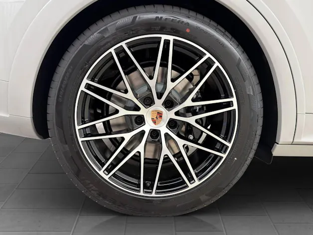 Porsche Cayenne S E-Hybrid Black Edition