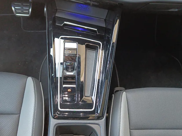 VW Golf VIII 1.5 TSI PHEV GTE DSG*5J Garantie*8-Fach Räder*Pano*AHK*Leder*