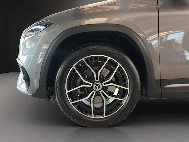 Mercedes-Benz EQA 300 AMG Line 4Matic
