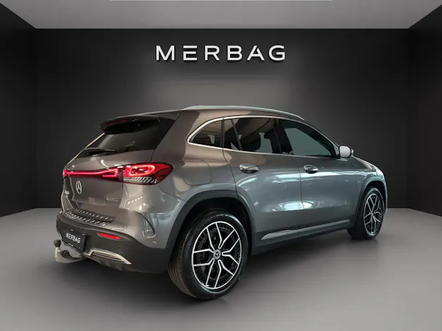 Mercedes-Benz EQA 300 AMG Line 4Matic