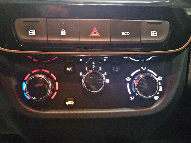 Dacia Spring 27 kWh Electric 65 Extreme