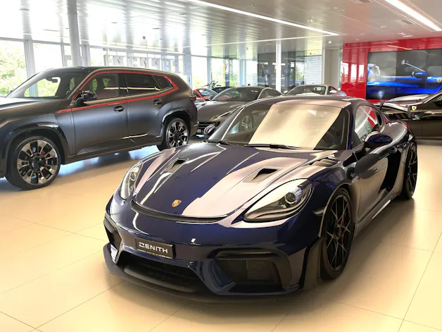 Porsche 718 Cayman GT4 RS PDK