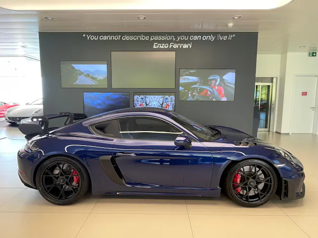 Porsche 718 Cayman GT4 RS PDK