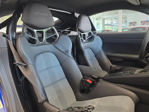 PORSCHE 718 Cayman GT4 RS PDK