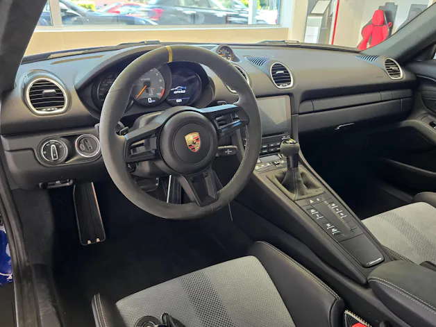 PORSCHE 718 Cayman GT4 RS PDK
