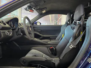 Porsche 718 Cayman GT4 RS PDK