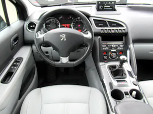 Peugeot 3008 1.2 Pure Tech Féline